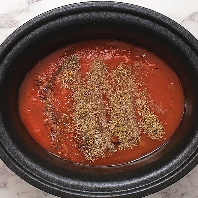 Ingredients for Pasta Sauce in Slow Cooker.