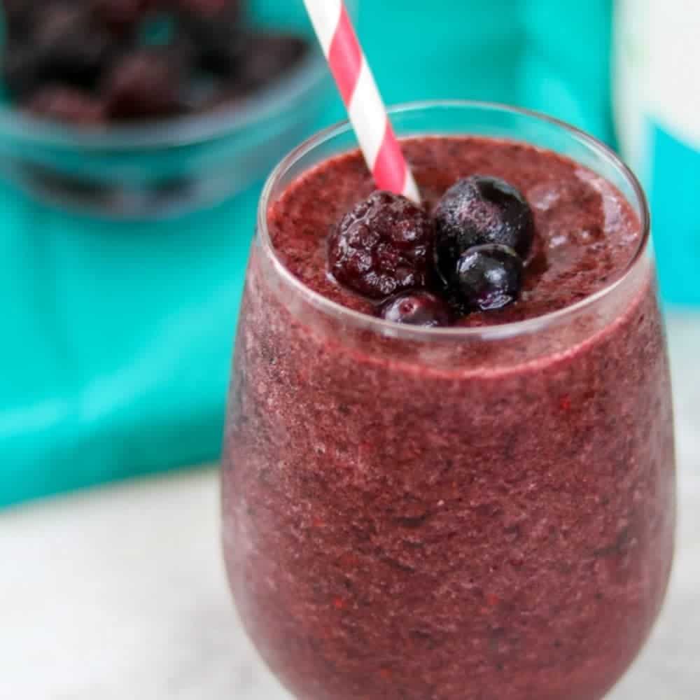 Dairy-Free Berry Smoothie (Vegan) A Mind "Full" Mom