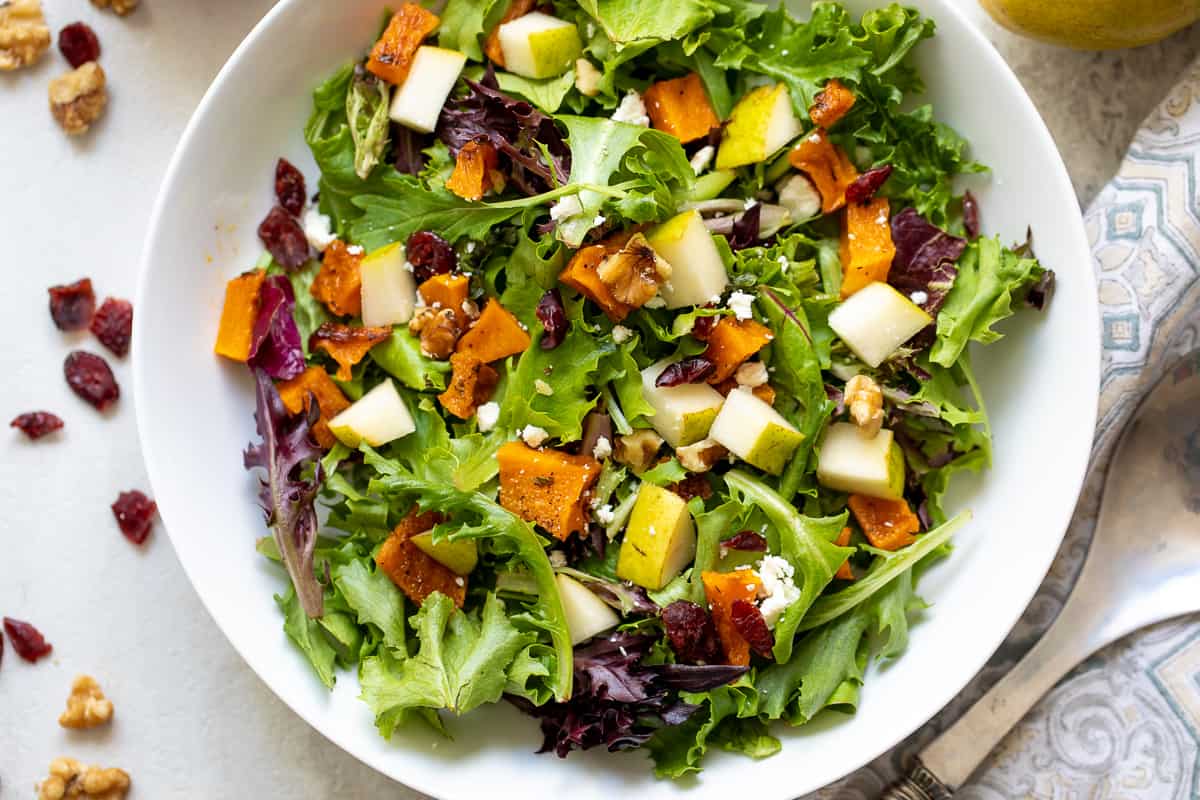 fall harvest salad (roasted butternut squash & pear) - iloveorganicgirl