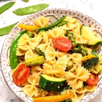 Bowl of Pasta with Vegetables