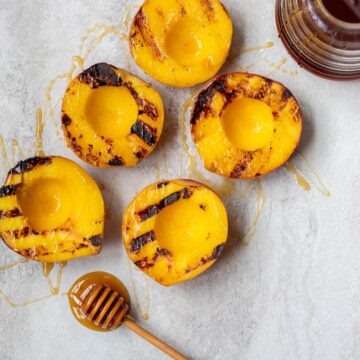 Grilled Peaches with Honey