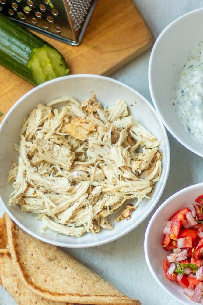 Easy Chicken Gryos 4 Ways A Mind Full Mom