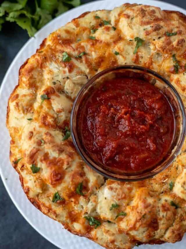 EASY PULL-APART PIZZA BREAD