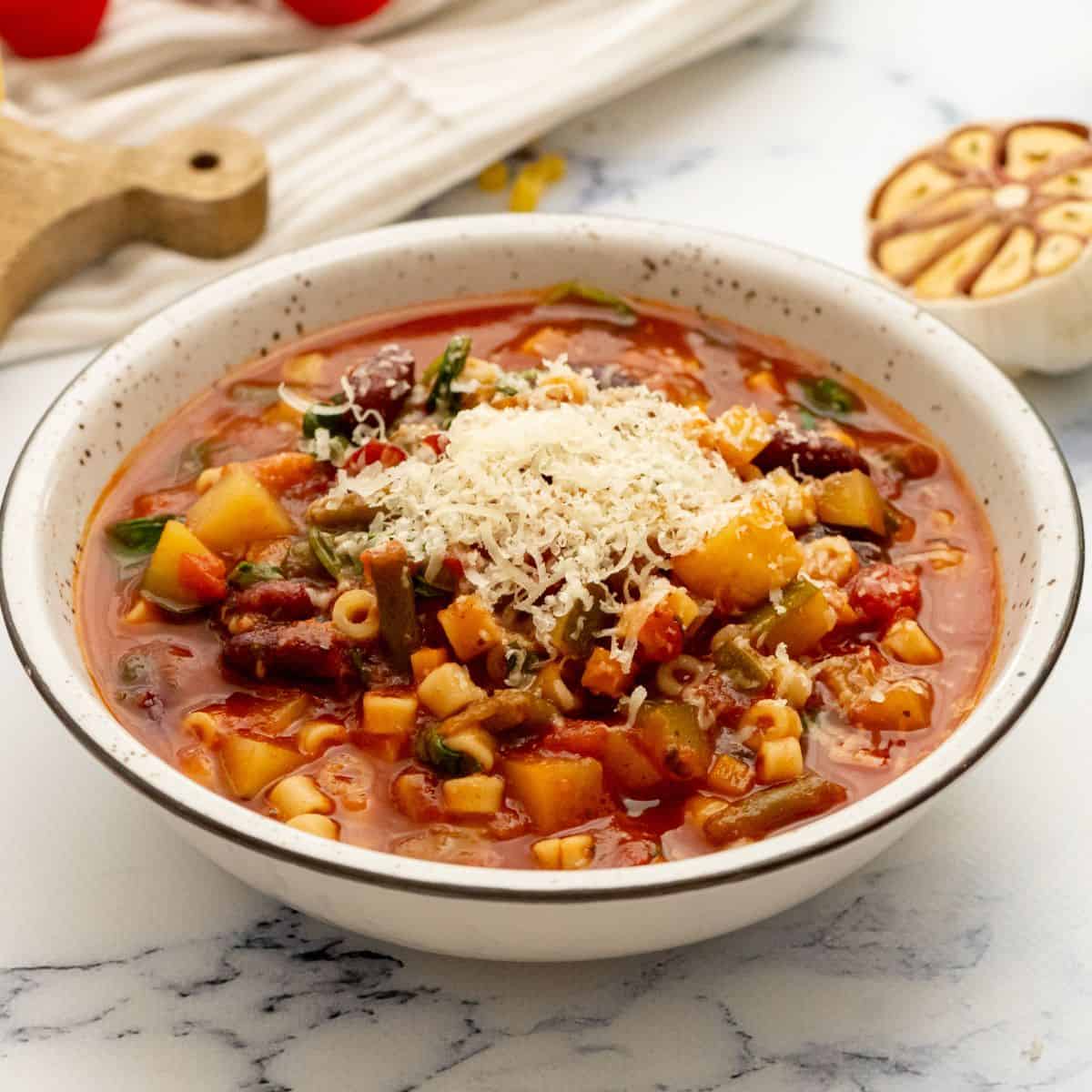 Easy Crockpot Minestrone Soup - Vegan