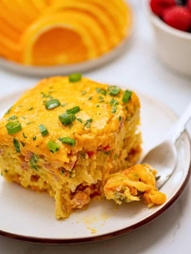 Crockpot Breakfast Casserole {Overnight Cook!}